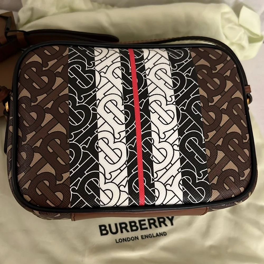 🔥🔥🔥Authentic Burberry TB camera bag 💼 - Picture 11 of 15